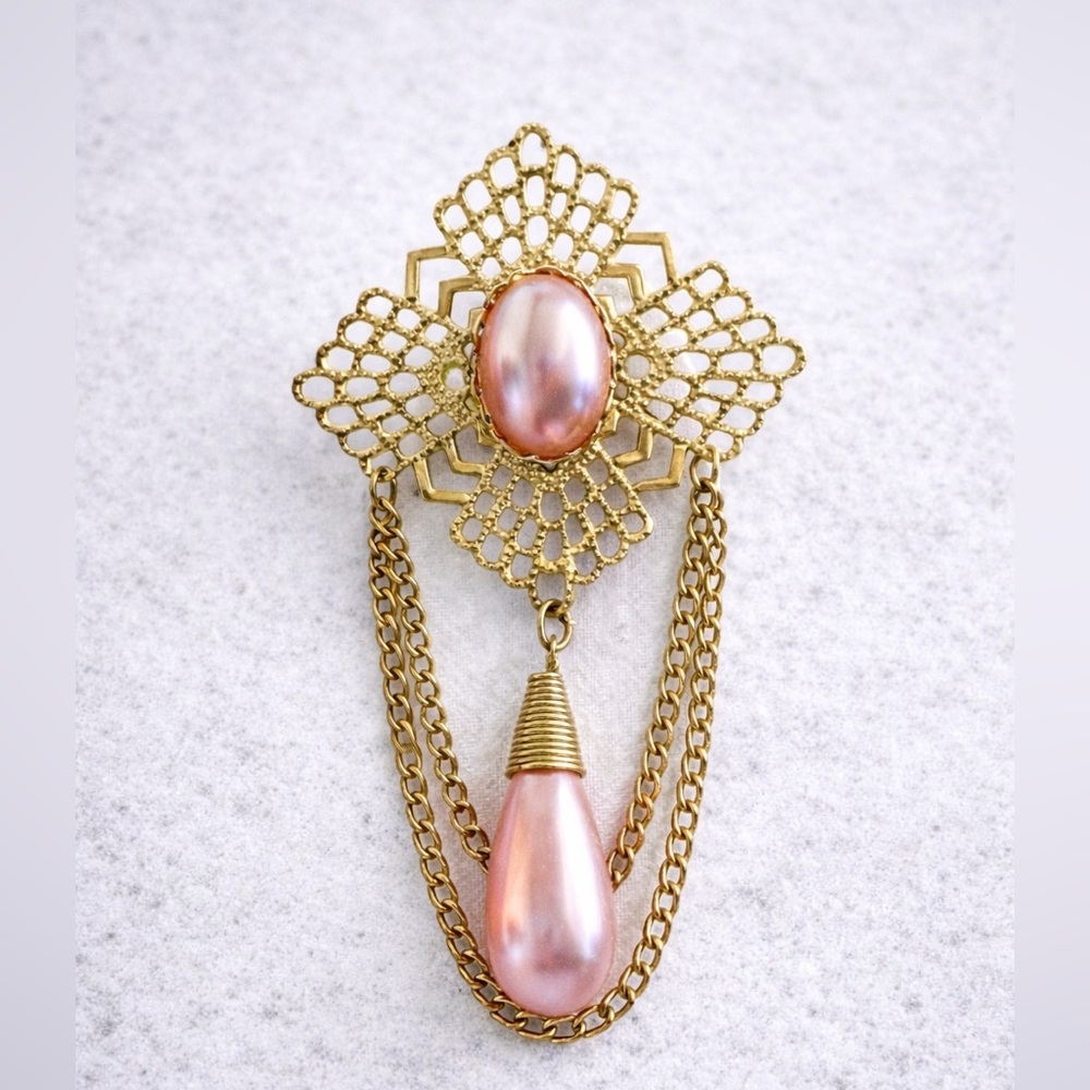 Vintage Pink Faux Pearl Drop Brooch Gold Tone Filigree Dangle‎ Chains Victorian